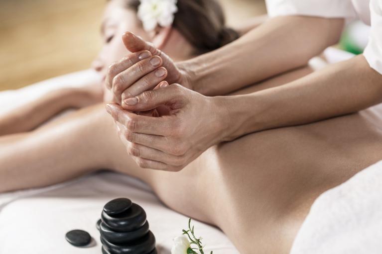 Le Massage Relaxant Avec Une Balle De Tennis ~ Blog de Medoucine